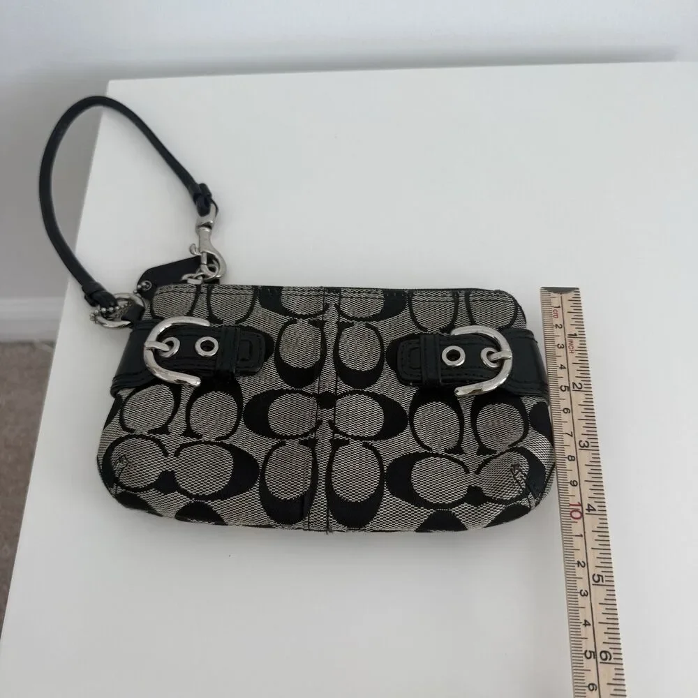 Coach Jacquard Signature C Black Leather Double Buckle Zip Wristlet Classic